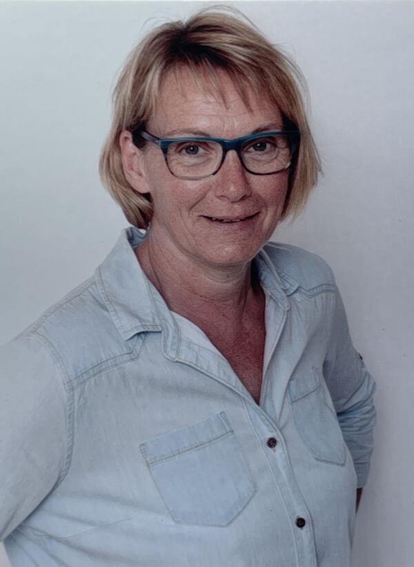 Bild vergr&ouml;&szlig;ern: Portraitfoto von Gudrun Hansen